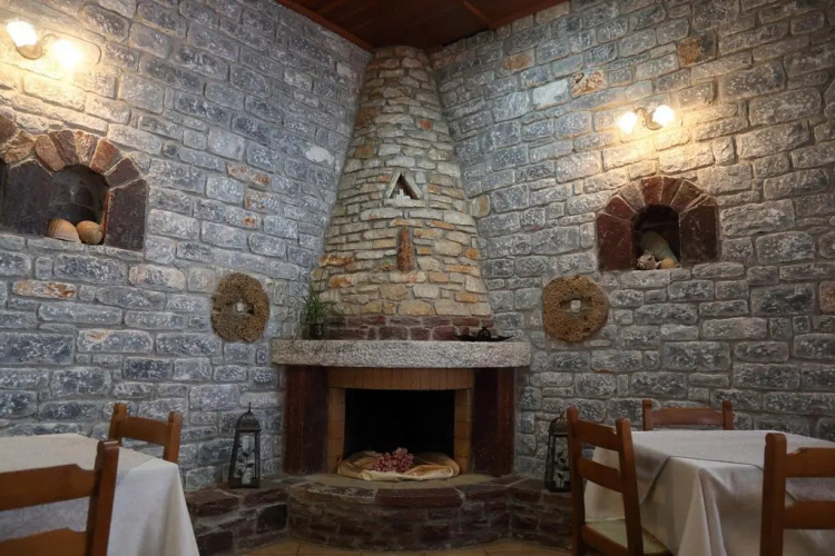 Hotel Mani