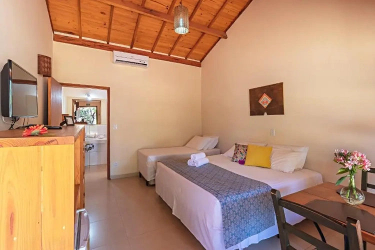Standard Quadruple room with garden view