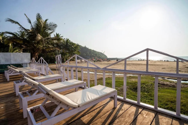 Antares Beach Resort