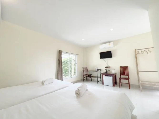 Economy Twin room with view