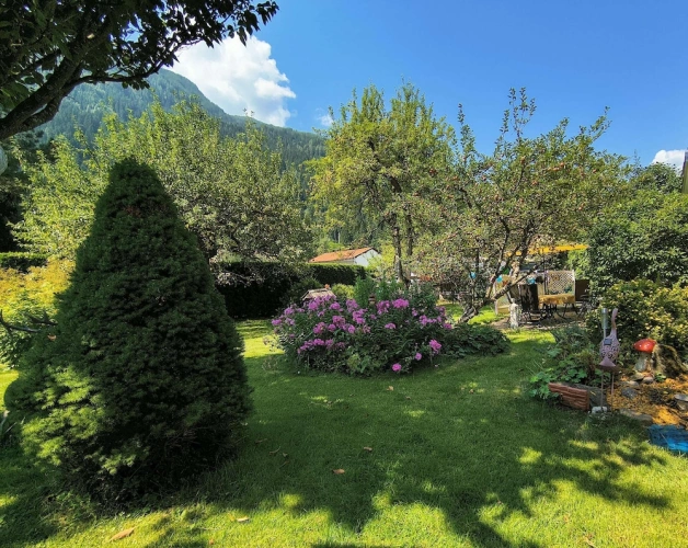 2 Bedrooms Classic Apartment with balcony