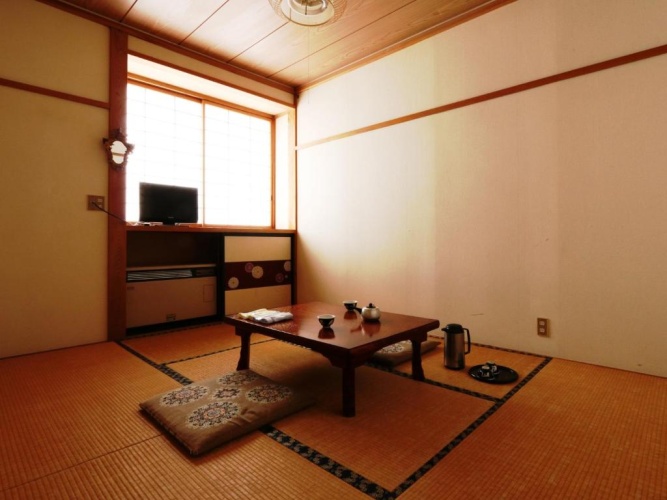 Economy room