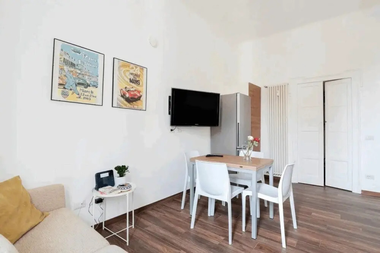Isola View Renovated Apartment