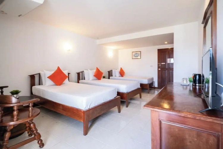 Superior Triple room with balcony