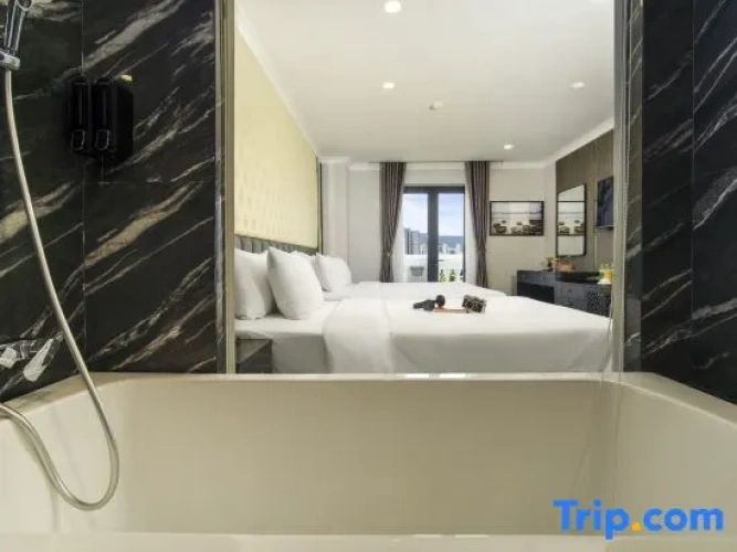Deluxe Double room with balcony