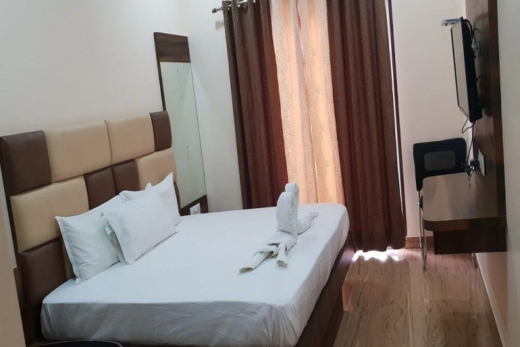 Ishwar Nain Hotel
