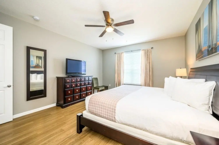 3 Bedroom Premium Lakeview [cdc Compliant] l 1012 Condo
