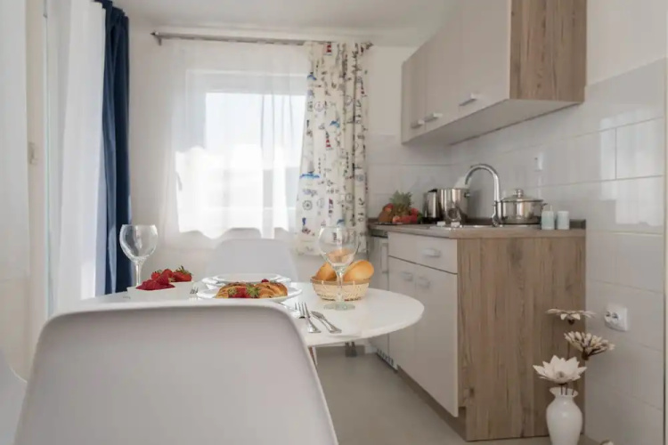Apartments Livaja