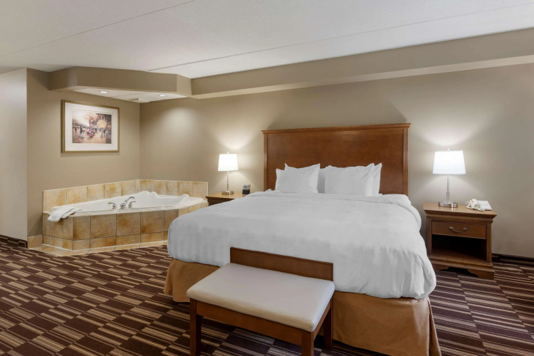 Best Western Plus Orillia Hotel photo 7