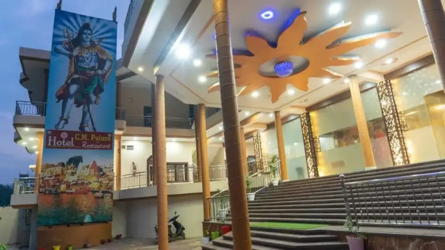 Hotel CM Palace