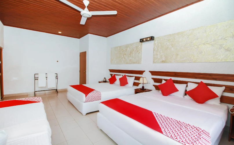 Dhanamuthu Hotel