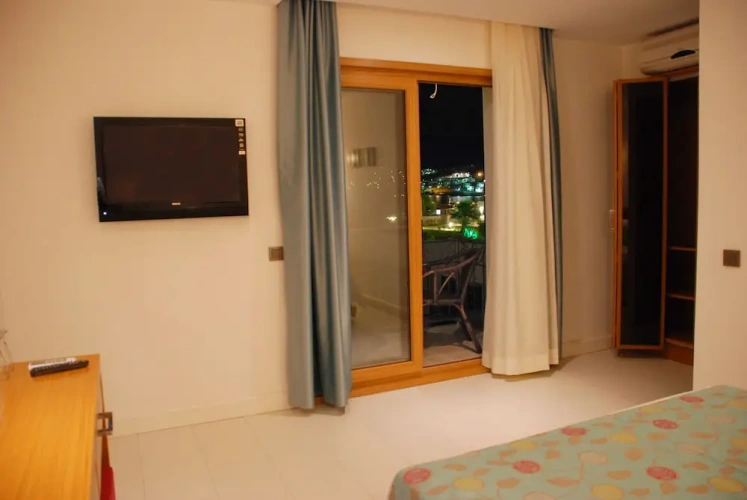 Deluxe room with balcony and with sea view