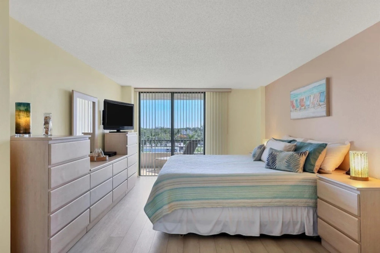 6415 Midnight Pass Road Unit 506