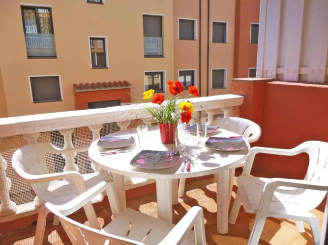 2 Bedrooms Apartment