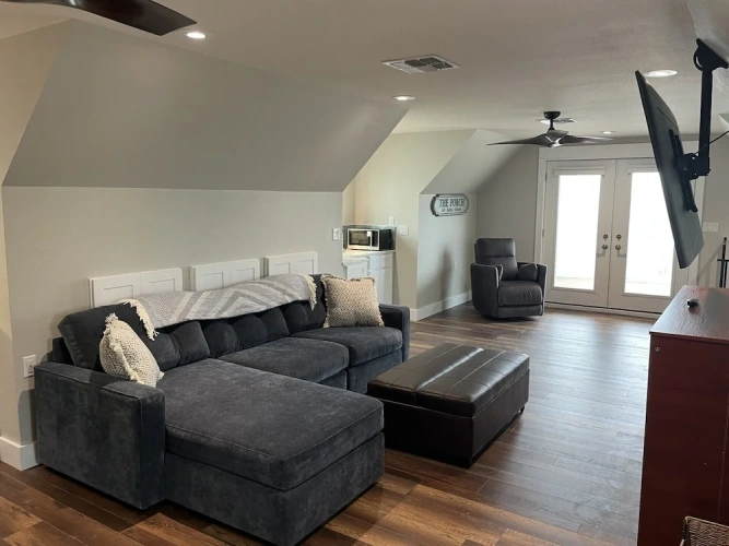 4 Bedrooms Cottage