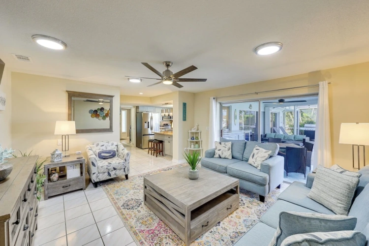 4 Bedrooms Cottage