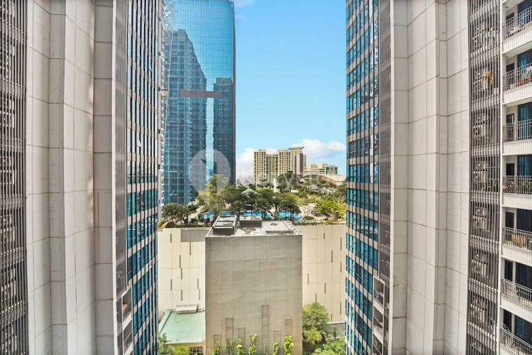 3 Bedrooms Apartment with balcony and with city view
