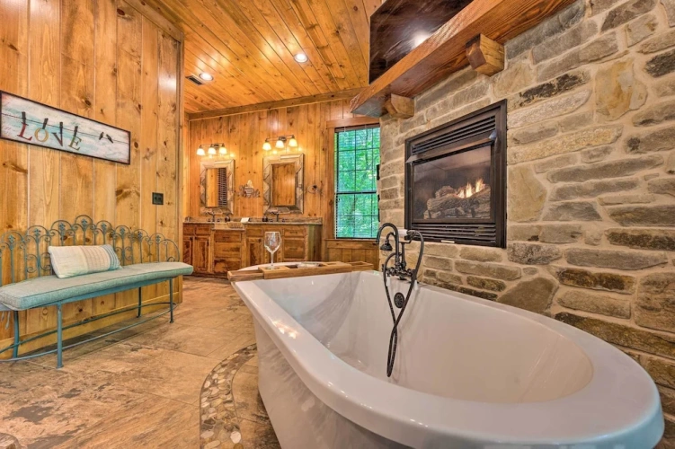 2 Bedrooms Cottage