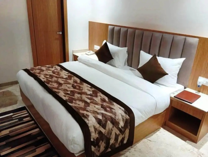 Country Green Hotel