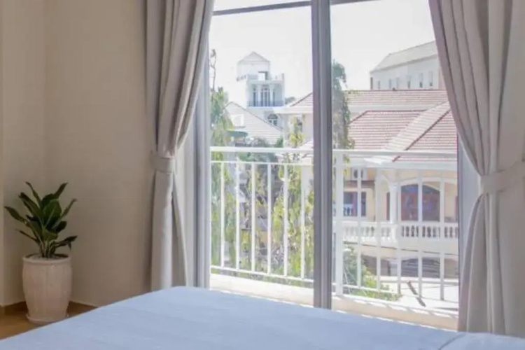 La Residence Suites