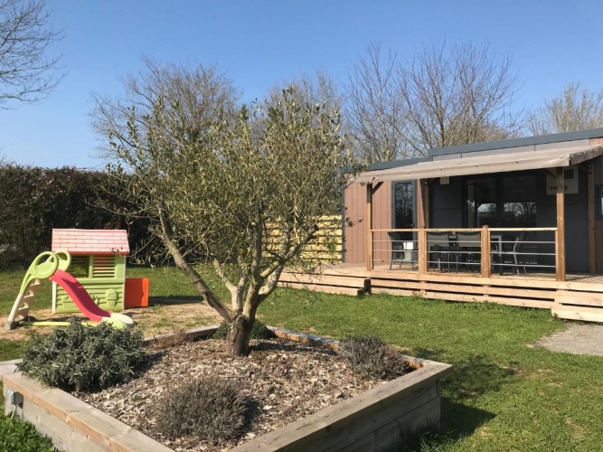 2 Bedrooms Chalet