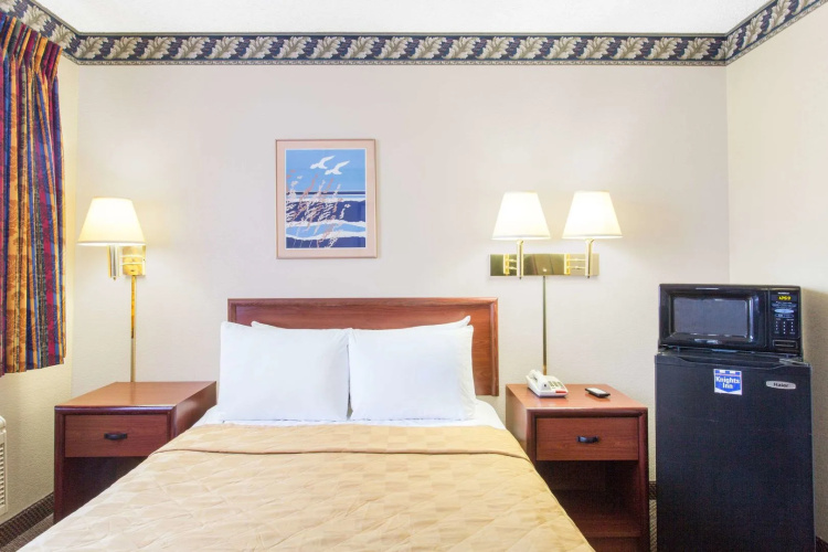 Knights Inn Madera