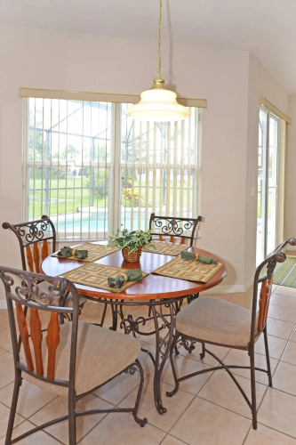 Villa Corvina , Davenport, US