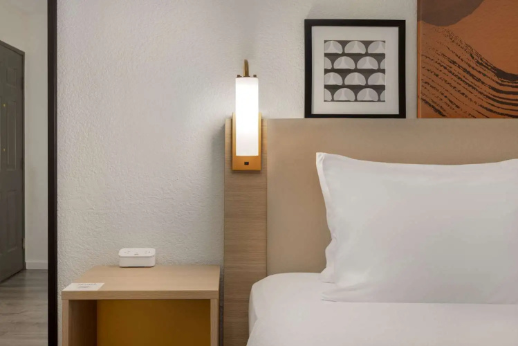 Spark by Hilton Rock Springs