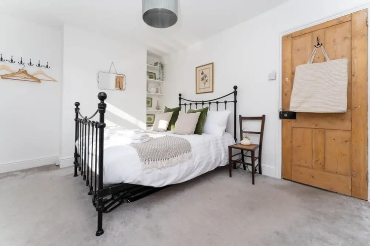 Host Stay Centurion House