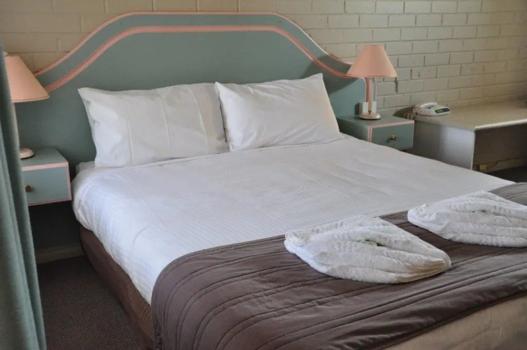 Parkview Motor Inn Parkes