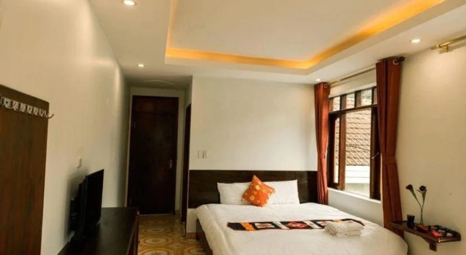 Truc Lam Hotel