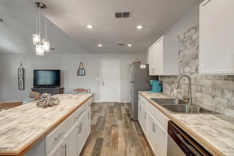 2 Bedrooms Cottage