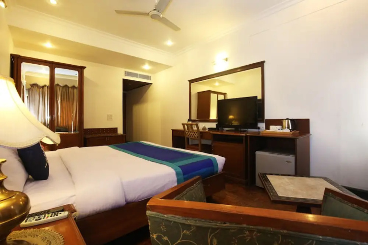 OYO 1100 Hotel Kwality Regency