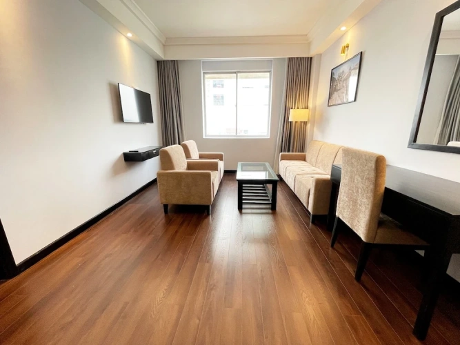 Suite with city view