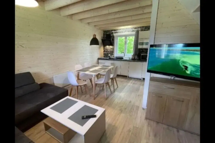House for 6 With Swimming Pool