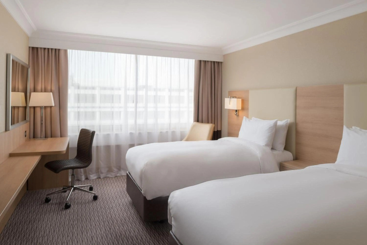 Renaissance London Heathrow Hotel photo 7