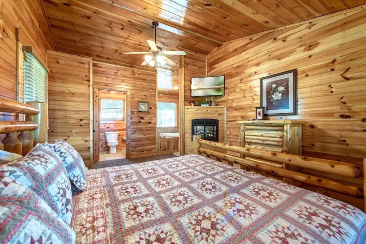 Hemlock Manor by Jackson Mountain Rentals