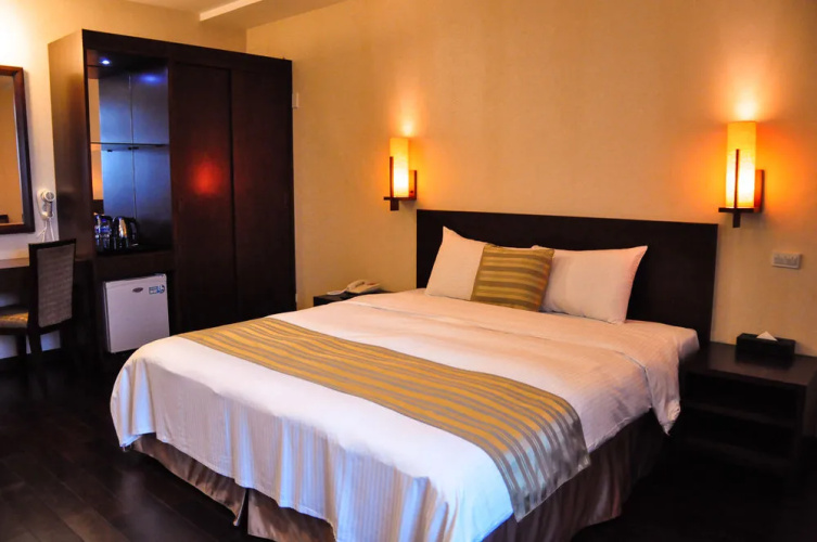 9Hotel
