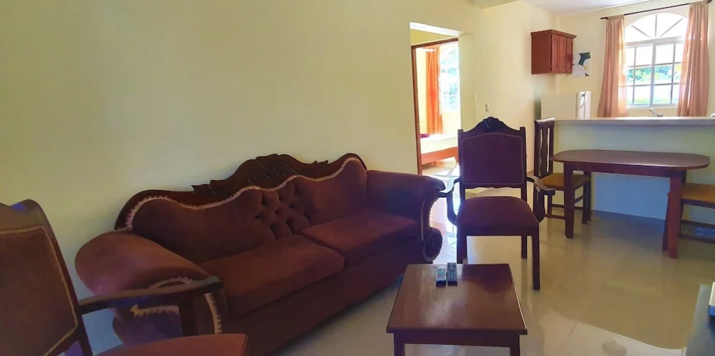 Costambar Beachside Apartment With Pool