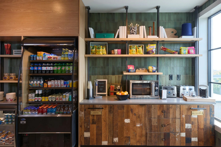 Moxy Charleston Downtown photo 11