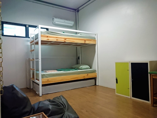 Hybrit Hostel & Cafe