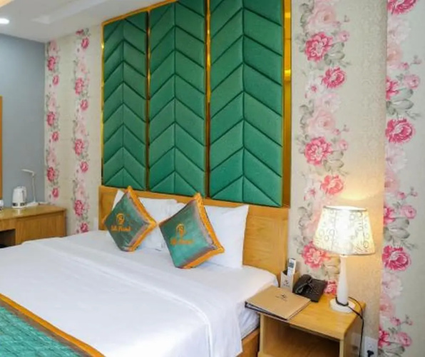 Silk Hotel
