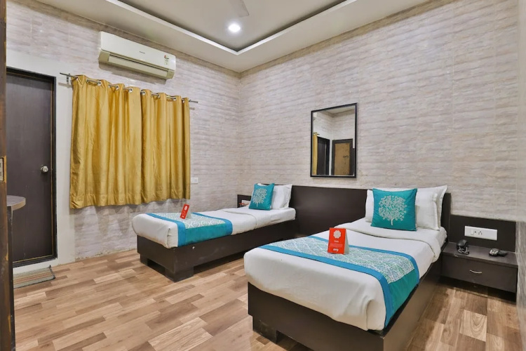 Hotel S K