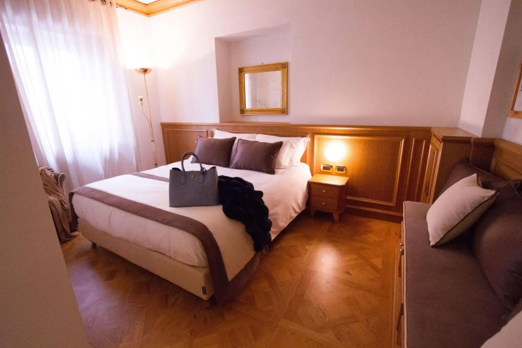 Ambra Cortina Luxury & Fashion Boutique Hotel