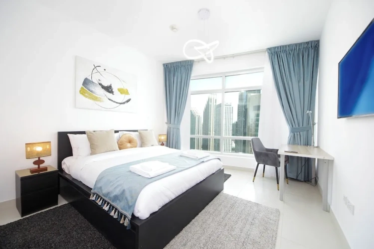 2 Bedrooms Apartment with city view