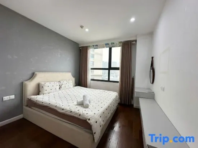 2 Bedrooms Luxury Apartment with balcony
