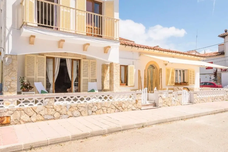3 Bedrooms Cottage