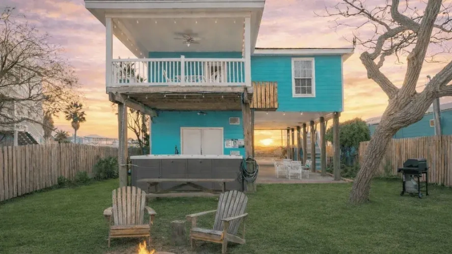 3 Bedrooms Cottage with balcony
