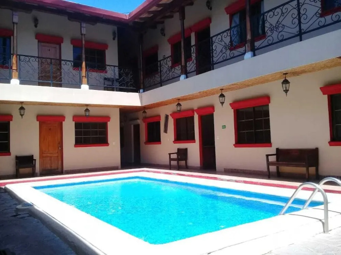 Hotel Renacer