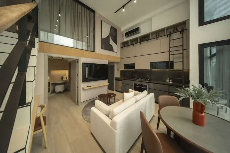 Stylish 2BR Apt Near the Park Omar